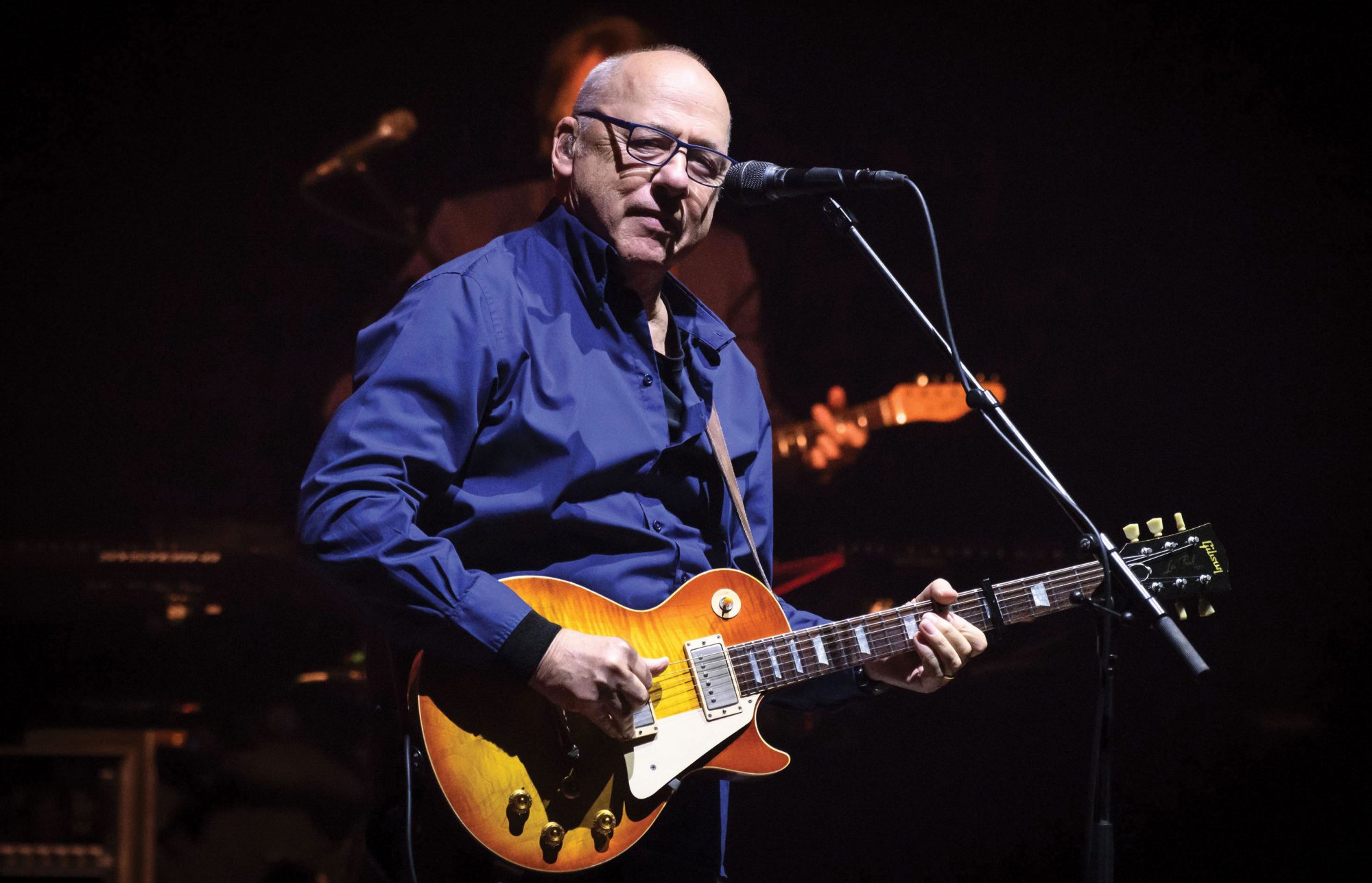 Mark Knopfler OBE
The master of evocative guitar and co-founder of Dire Straits graduated in English in 1973 and received an Honorary Doctor of Music in 1995.
Photo credit: © Angel Marchini/ZUMA Wire
 
